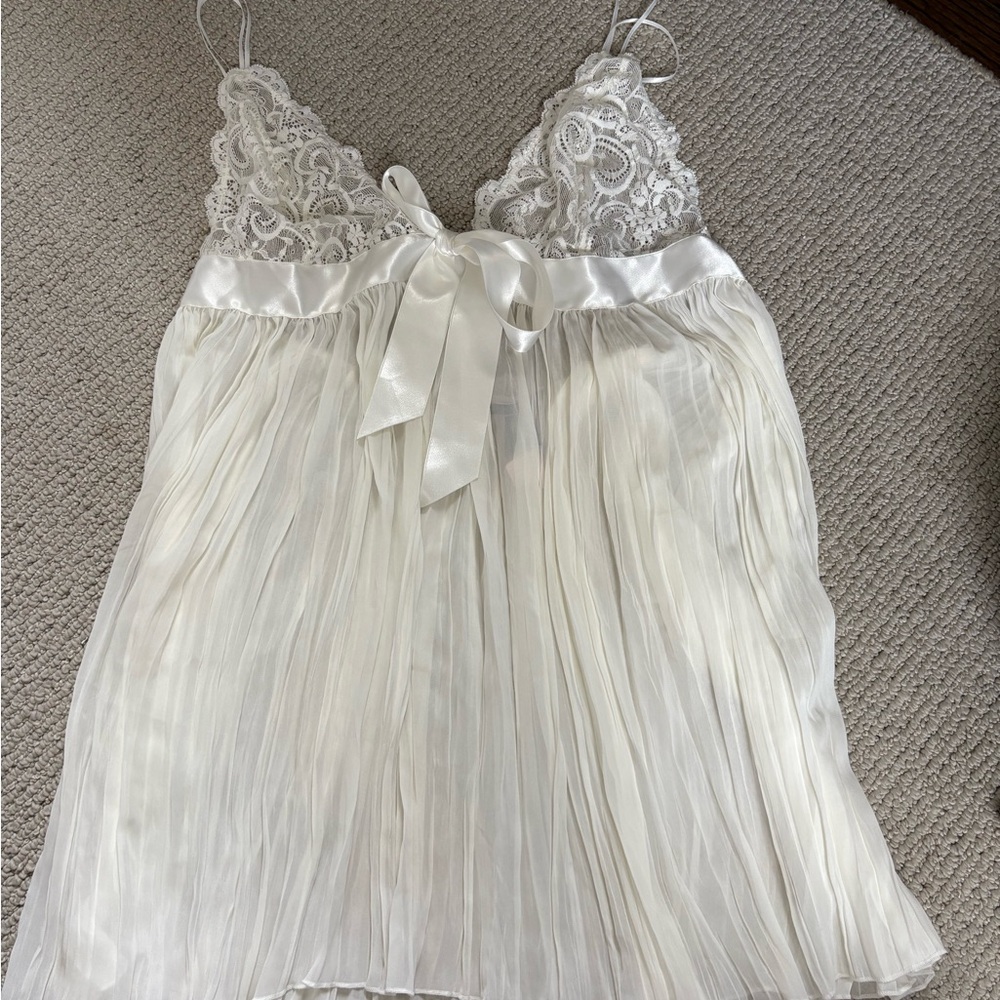 Bridal White Lingerie Set ** never worn** size XL